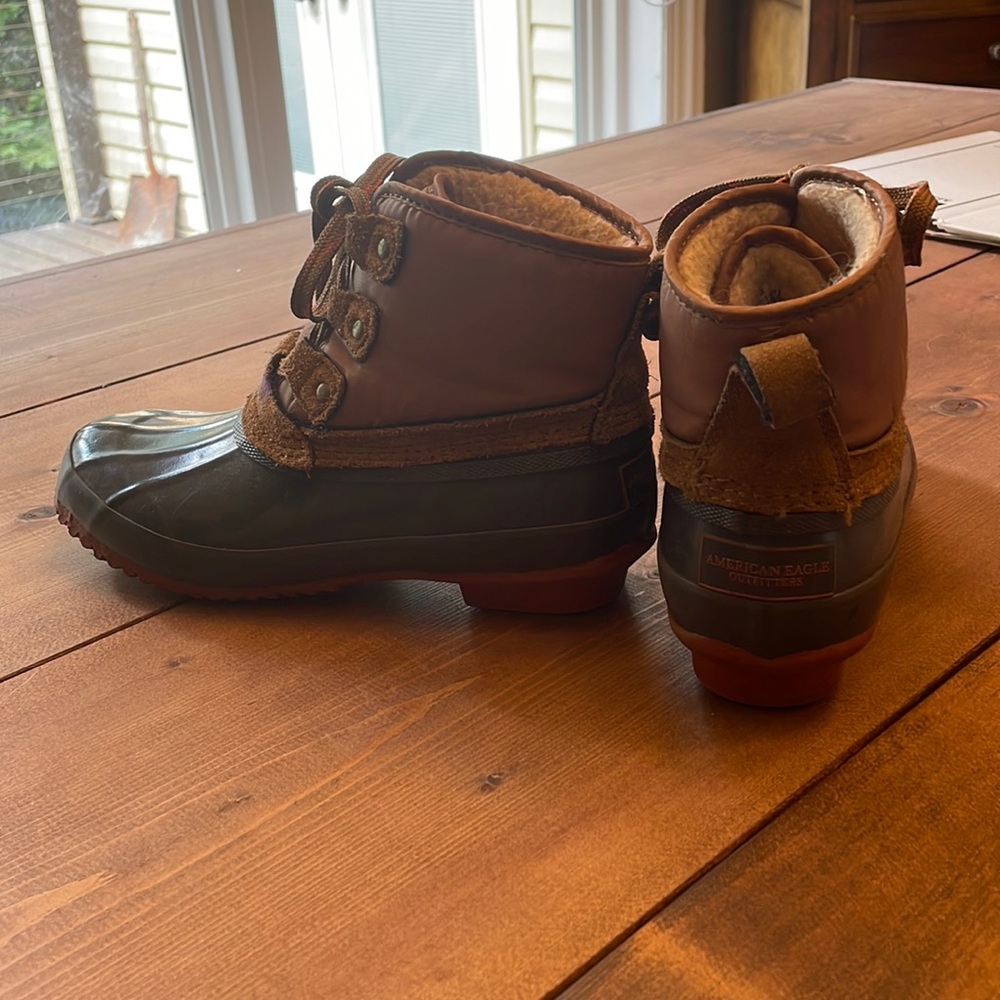 American Eagle womens duck boots